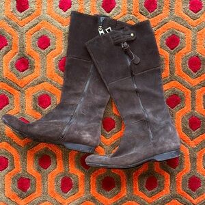 MAKE OFFER! Enzo Angiolini Distressed Dark Brown Leather Boot Interior Suede 8.5